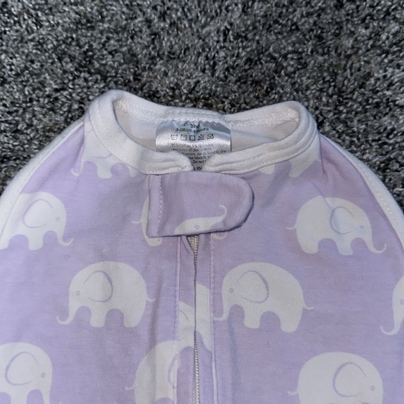 Woombie Original baby infant Swaddle 0-3 months 5-13 lbs Purple Elephant EUC - Picture 3 of 5